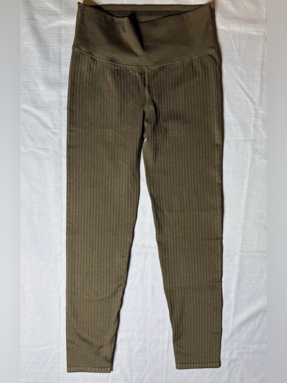 Good American Women’s Seamless Ribbed Core Power Legging Fog Dark Olive 3/4